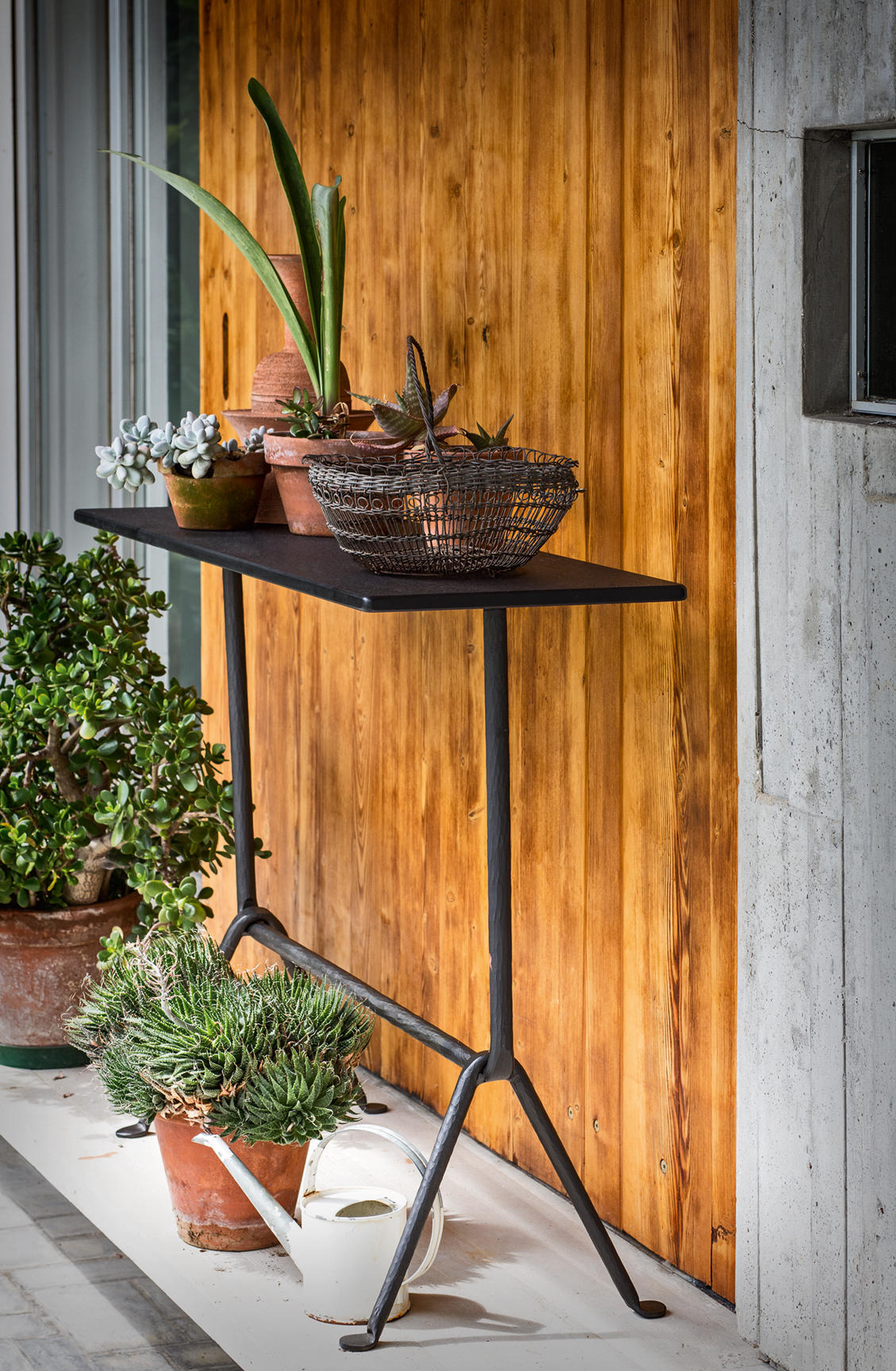 开云（中国） - 桌几|餐桌|办公家具|设计师家具|药房高脚台